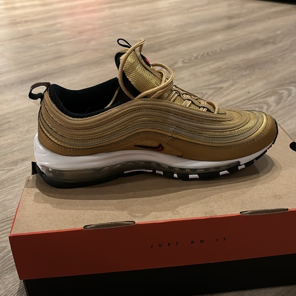 Nike Air Max 97 OG Metallic Gold - Picture 4 of 5